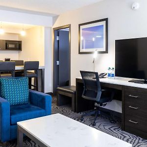 Two-Room Deluxe King Suite